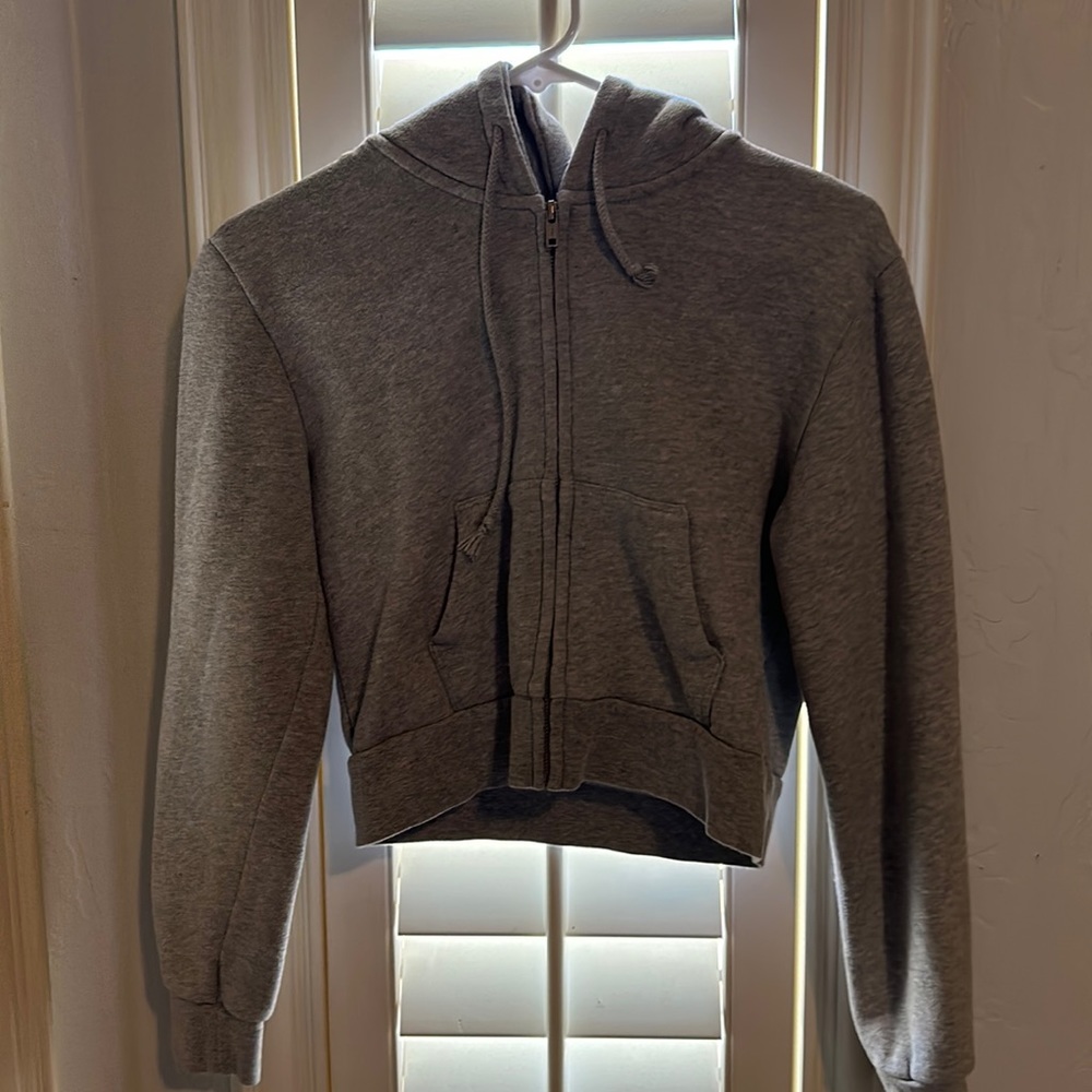 Brandy Melville Light Grey Cropped Hoodie